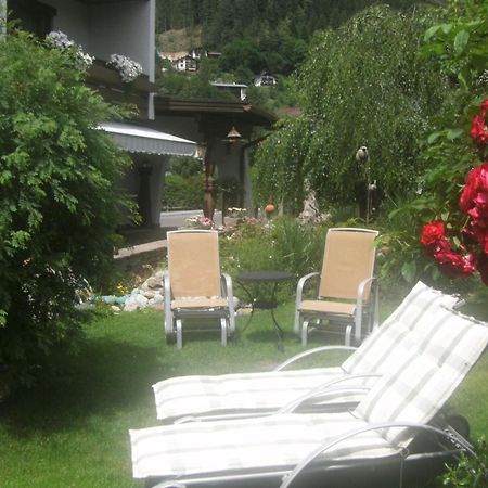 Pension Garni Gerhard Oetz Exterior photo
