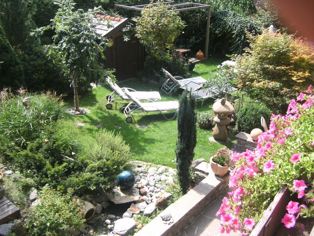 Pension Garni Gerhard Oetz Exterior photo