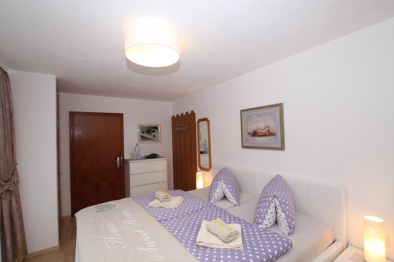 Pension Garni Gerhard Oetz Exterior photo