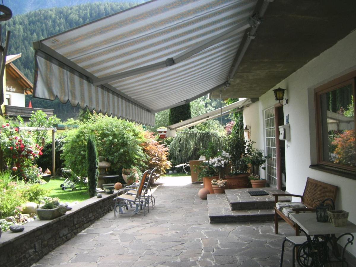 Pension Garni Gerhard Oetz Exterior photo